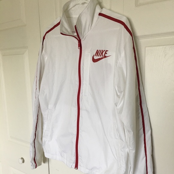 Nike Sportswear Packable Windbreaker - Picture 1 of 7